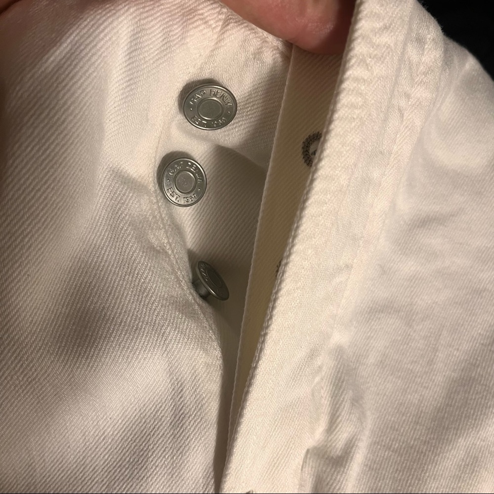 β¨HPβ¨*white* Gap wide leg suspender jeans. 6P, 28. Soft! NWT. Open to offers π - Picture 10 of 14